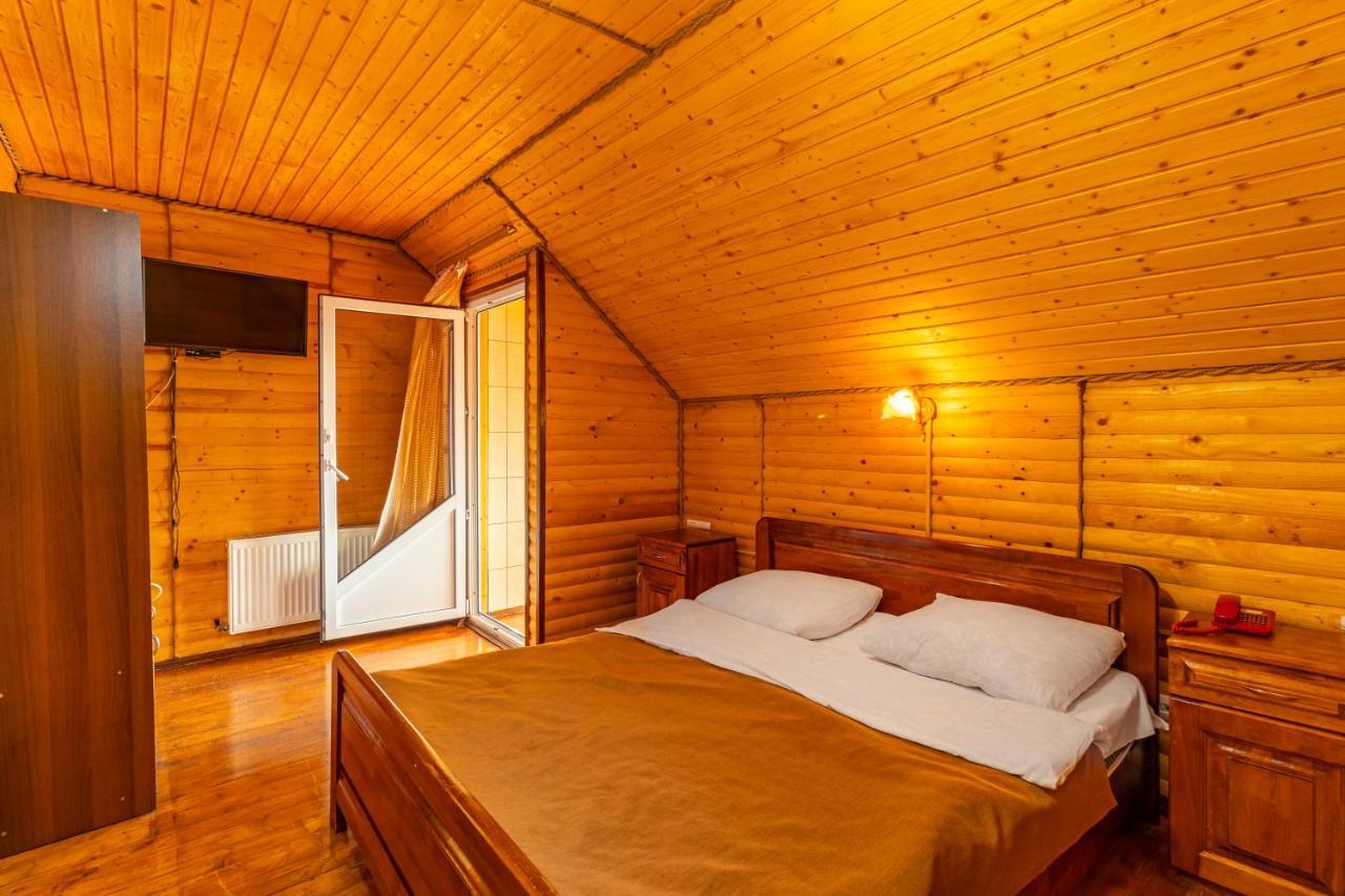 Hotel Гуцульська Світлиця Bukowel Exterior foto